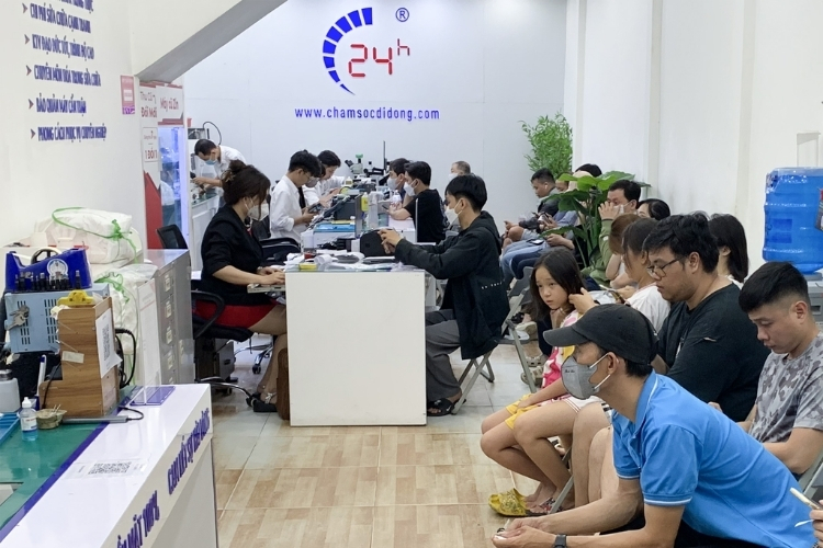 tư vấn sửa chữa và báo giá cho khách