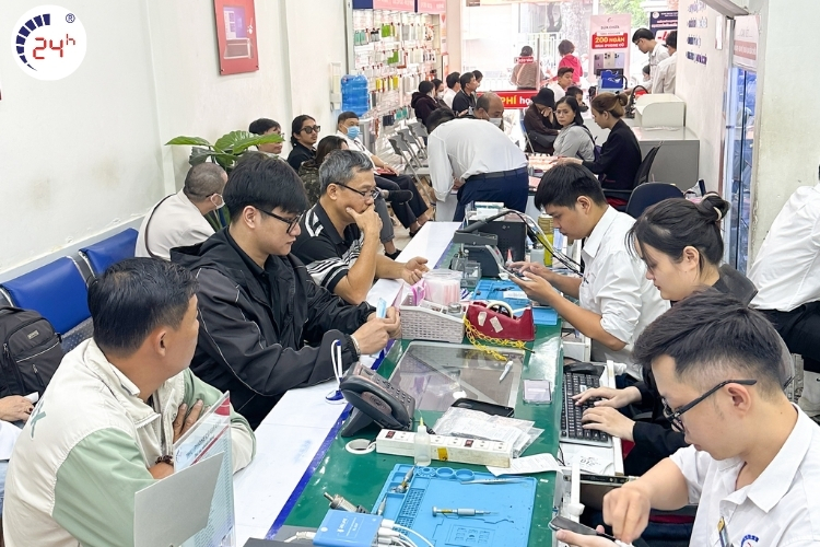 Đội ngũ kỹ thuật viên tai nghề cao
