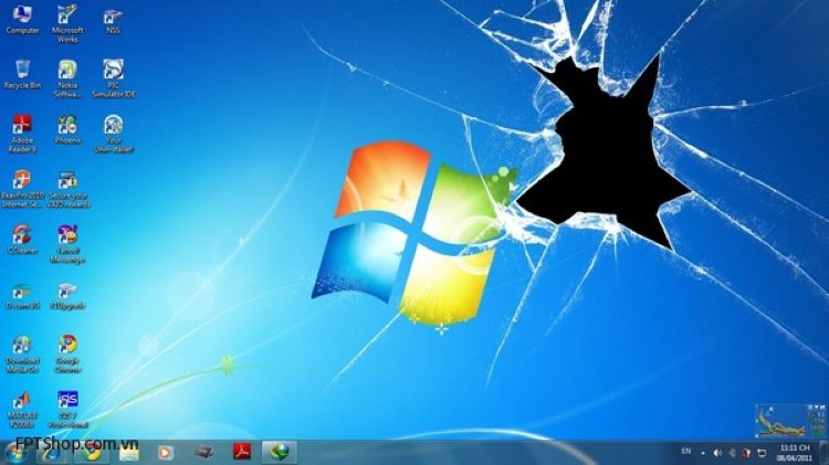 Màn hình laptop dell inspiron 5558 xuất hiện vết nứt và sập nguồn