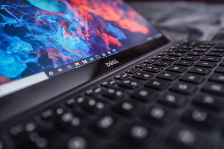 Màn hình laptop là 1 bộ phận rất quan trọng cần được bảo quản cẩn thận