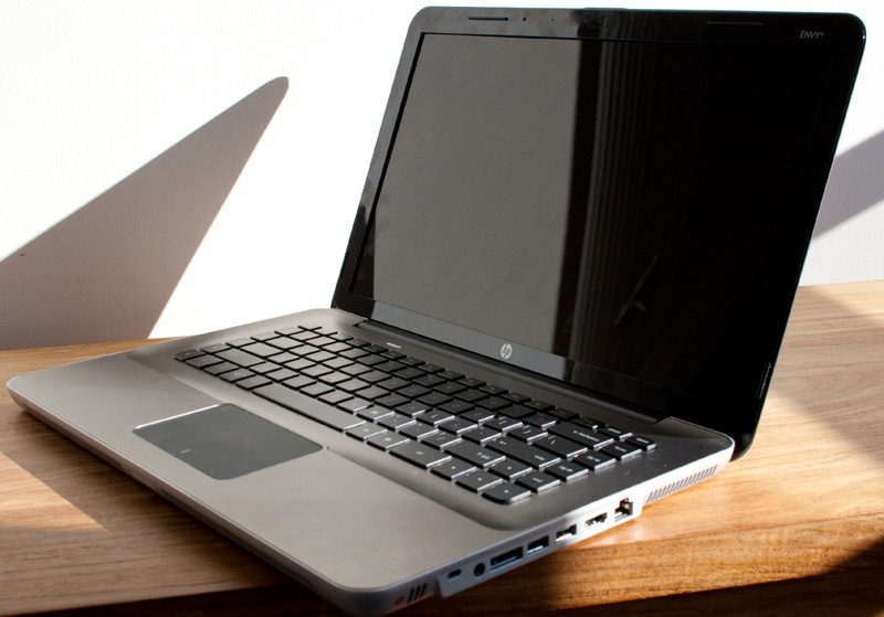 thay-man-hinh-laptop-envy-13