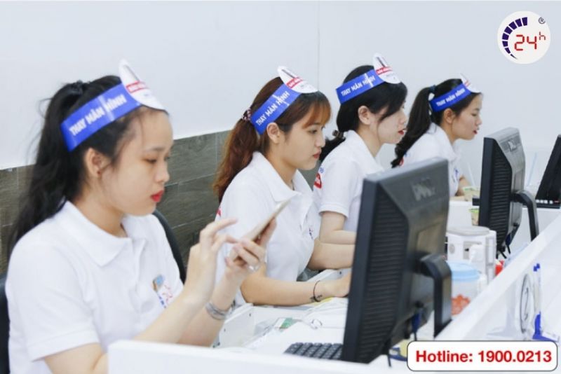 nhân viên liên hệ hỏi thăm sau sửa chữa