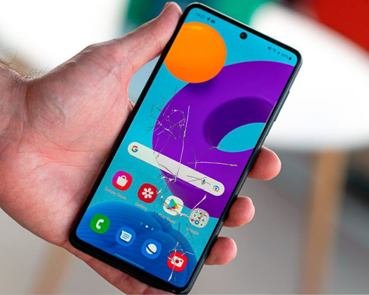 Bạn cần thay mặt kính mới khi thấy nhiều vết xước xuất hiện trên Samsung