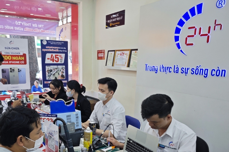 địa chỉ thay pin samsung chính hãng, lấy liền