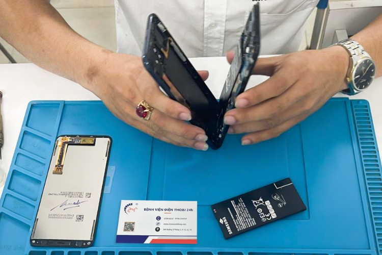thay pin samsung ở đâu giá rẻ