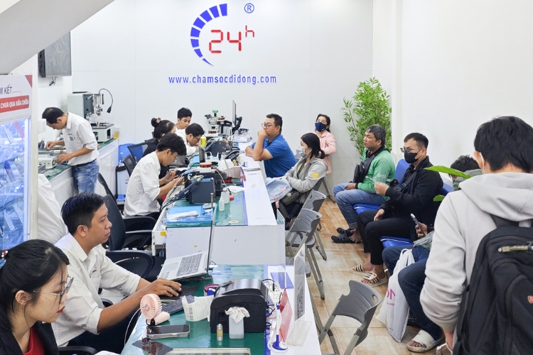 thay pin chính hãng cho Samsung S9 Plus