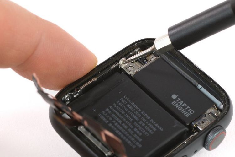 Những lưu ý sau khi thay pin Apple Watch Series 4