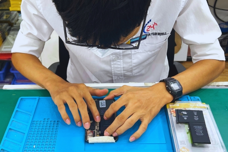Thay Pin iPhone 13 Pro có làm ảnh hưởng đến chức năng khác