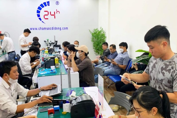 dịch vụ thay pin iPhone 13 Pro Max chất lượng cao