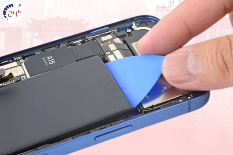 nên thay pin nào cho iPhone 13