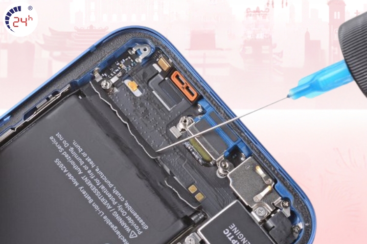 thay pin cho iPhone 13 có bị mất chống nước