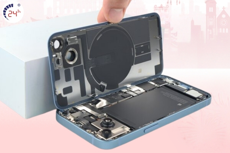 có nên thay pin cho iPhone 14