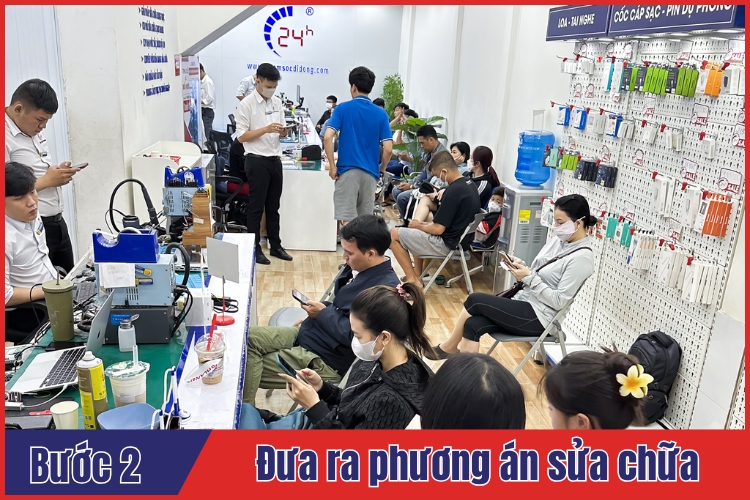 trung tâm thay pin iPhone 14 lấy liền