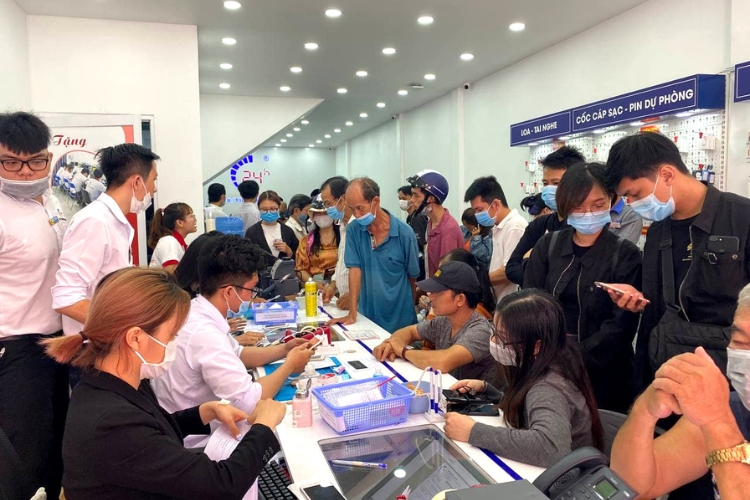 Địa chỉ thay pin iPhone 15 Pro uy tín tại TP.HCM