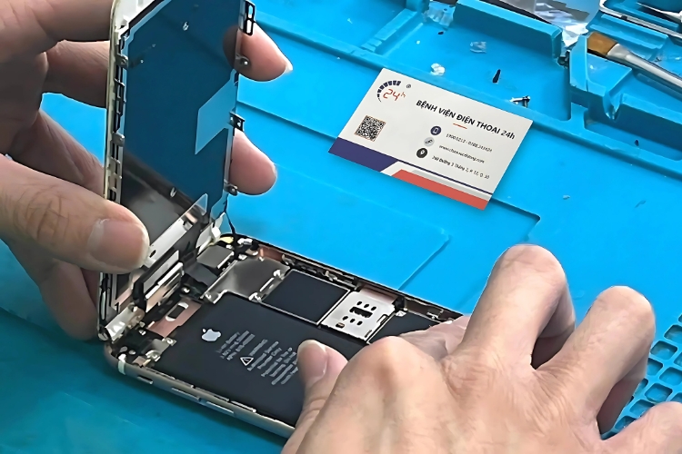 Thay pin iPhone 16 Pro Max uy tín lấy ngay
