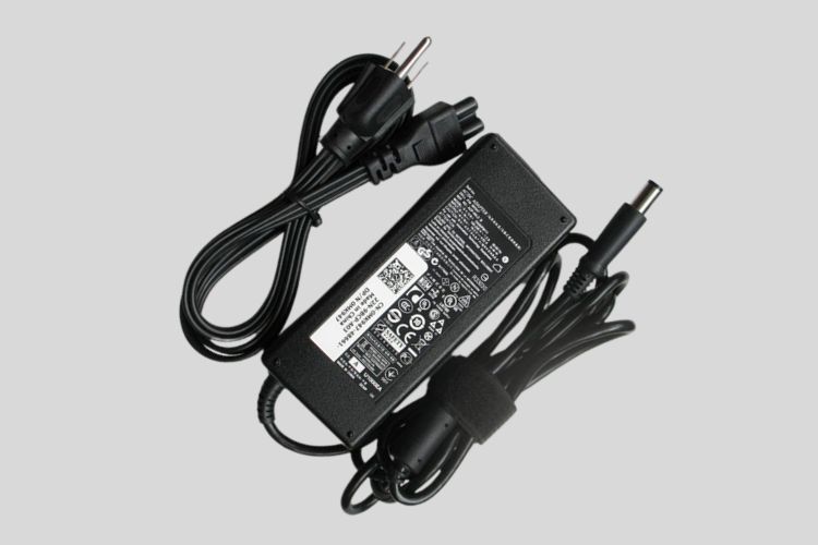 thay pin laptop dell inspiron 3520-4