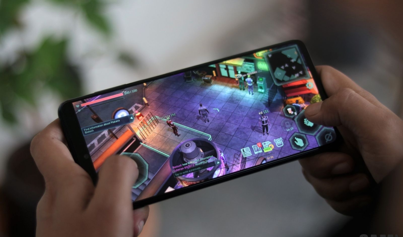 Bạn không thể trải nghiệm chơi game một cách mượt mà trên Samsung khi pin bị chai