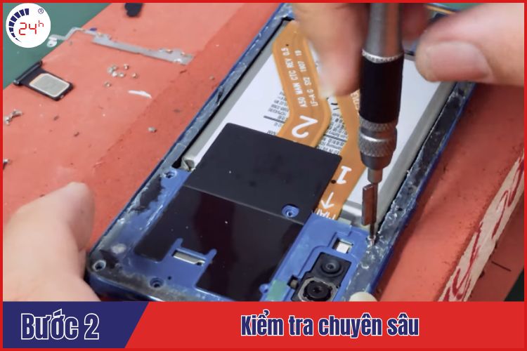 Kiểm tra chuyên sâu trước khi thay pin samsung