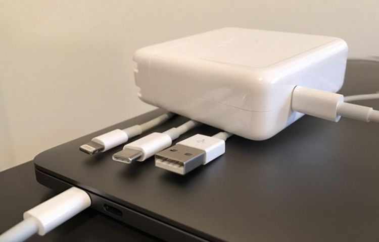 Cần chú ý để nhận ra những dấu hiệu cho thấy sạc Macbook đã bị hư.