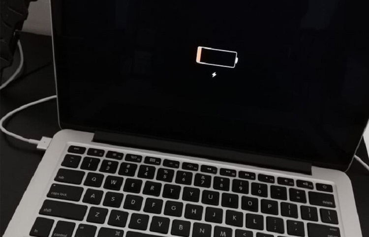 Macbook pro 13 inch khi sử dụng trên 3 năm sẽ bắt đầu chai pin