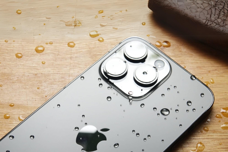 Vỏ iPhone 14 Pro Max có thể bị hư bởi nhiều tác nhân khác nhau