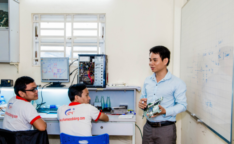 Trung tâm đào tạo sửa chữa Laptop uy tín