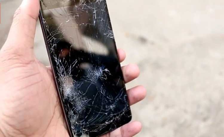 Thay màn hình Xiaomi Mi 9 nen sua chua o dau
