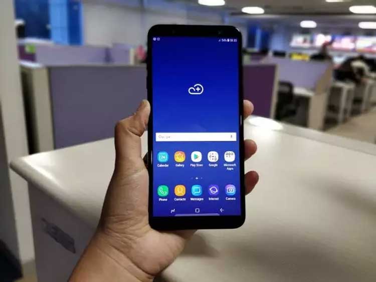 thay mat kinh cam ung Samsung Galaxy J8