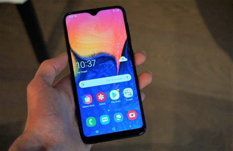 nguyen nhan phai thay mat kinh cam ung  Samsung Galaxy A10