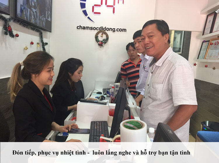 Phục vụ chu đáo, nhiệt tình