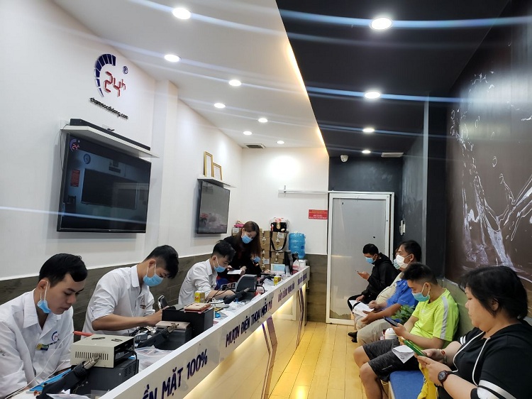 Bệnh Viện Điện Thoại 24h sẵn sàng hỗ trợ khách thay màn hình mới cho điện thoại kịp thời