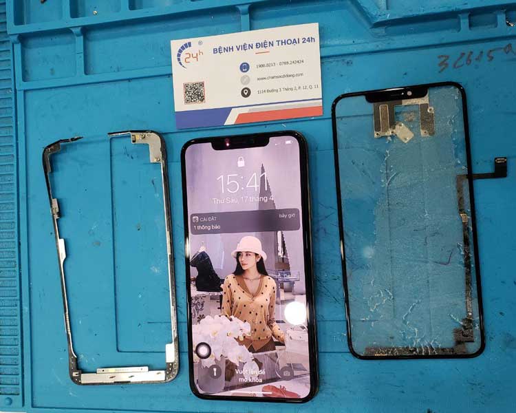 thay mặt kính cảm ứng iPhone 11 Pro Max