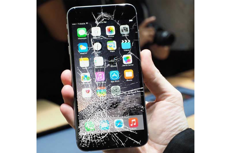 iPhone 7 bị vỡ mặt kính