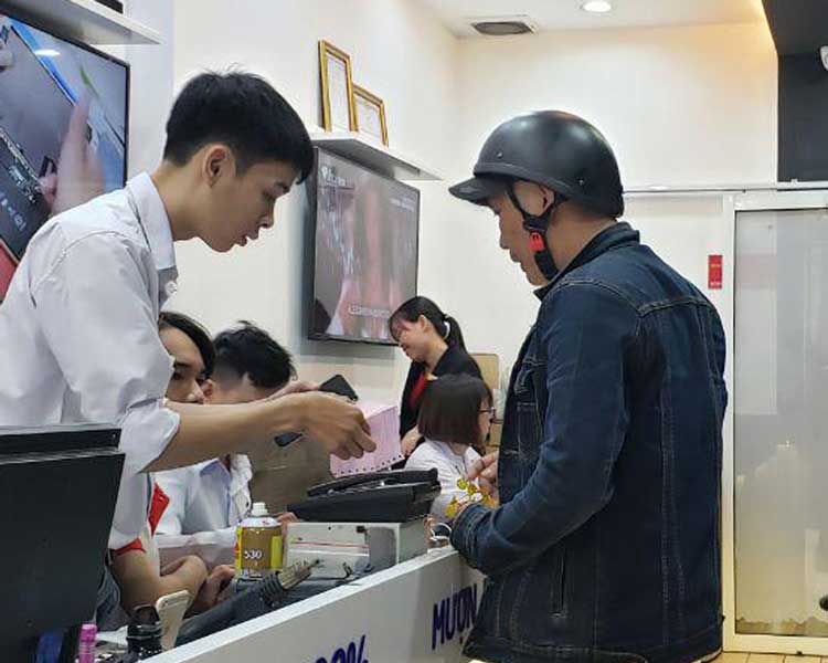 Dịch vụ thay pin uy tín tại 24h