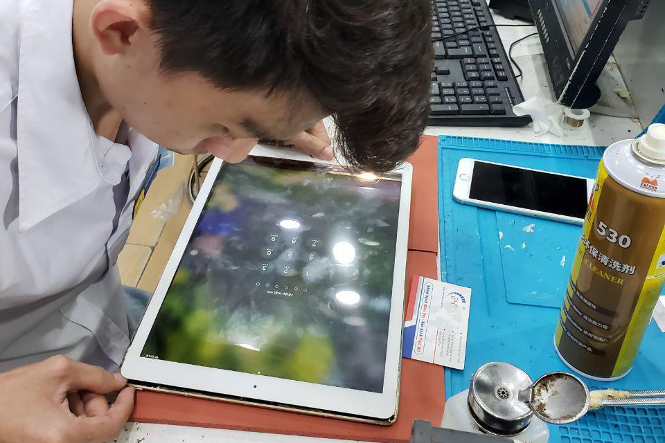 thay màn hình iPad Pro 12.9 2018 trong thời gian bao lâu