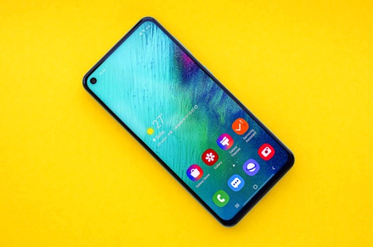 Galaxy A60 được lắp đặt một màn hình IPS LCD