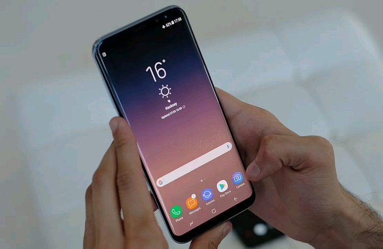 Galaxy S8 Plus G55 tích hợp màn hình Super AMOLED 