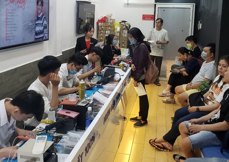 Bạn có thể gởi gắm thiết bị tại Bệnh Viện Điện Thoại 24h để được hỗ trợ sửa chữa kịp thời