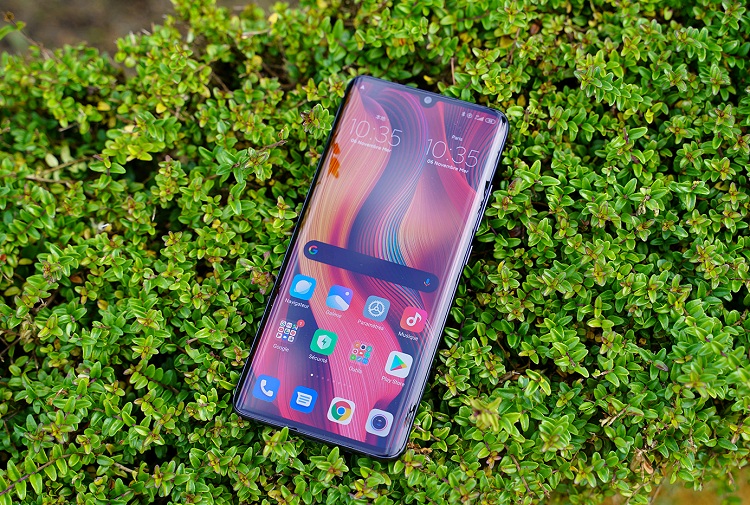 Màn hình Xiaomi Mi Note 10 có nơi đặt camera dạng giọt nước