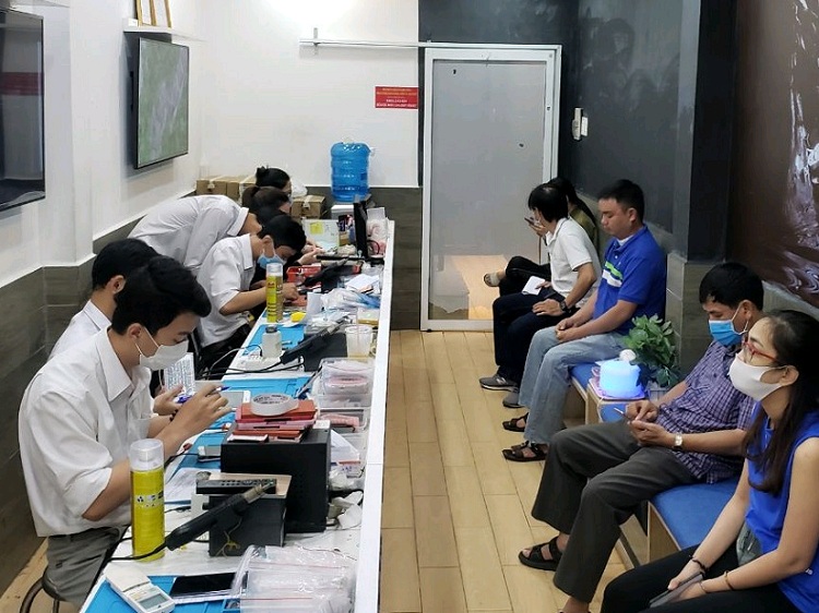 Bệnh Viện Điện Thoại 24h - nơi sửa chữa màn hình uy tín tại TPHCM