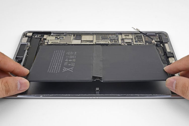 thay pin iPad Pro 10.5