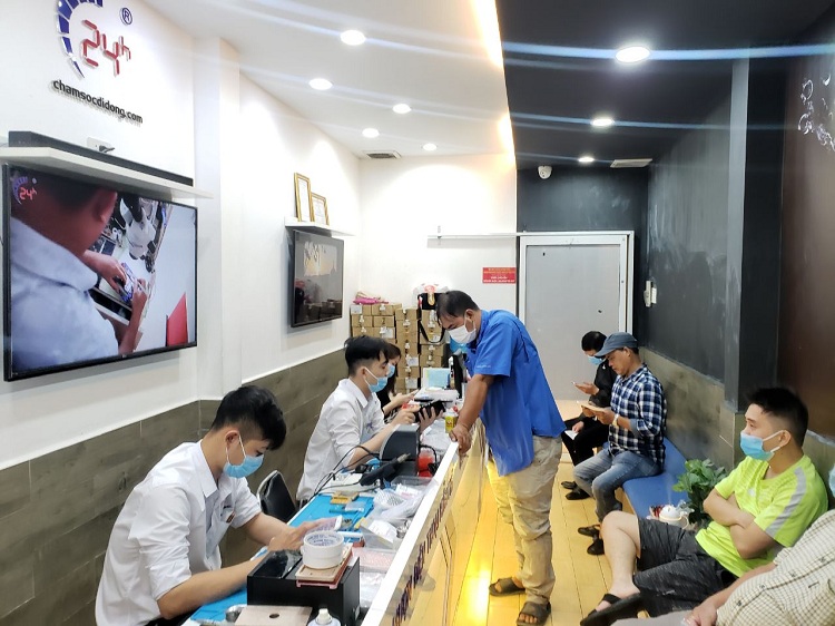 Bệnh Viện Điện Thoại 24h cam kết dùng linh kiện chính hãng để thay pin cho thiết bị của khách hàng