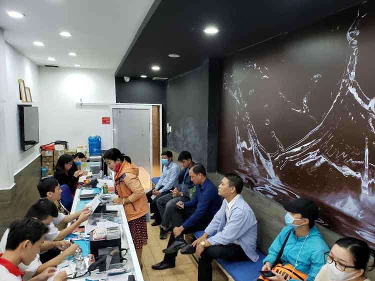Bệnh Viện Điện thoại 24h sẽ giúp bạn thay màn hình mới ngay trong ngày