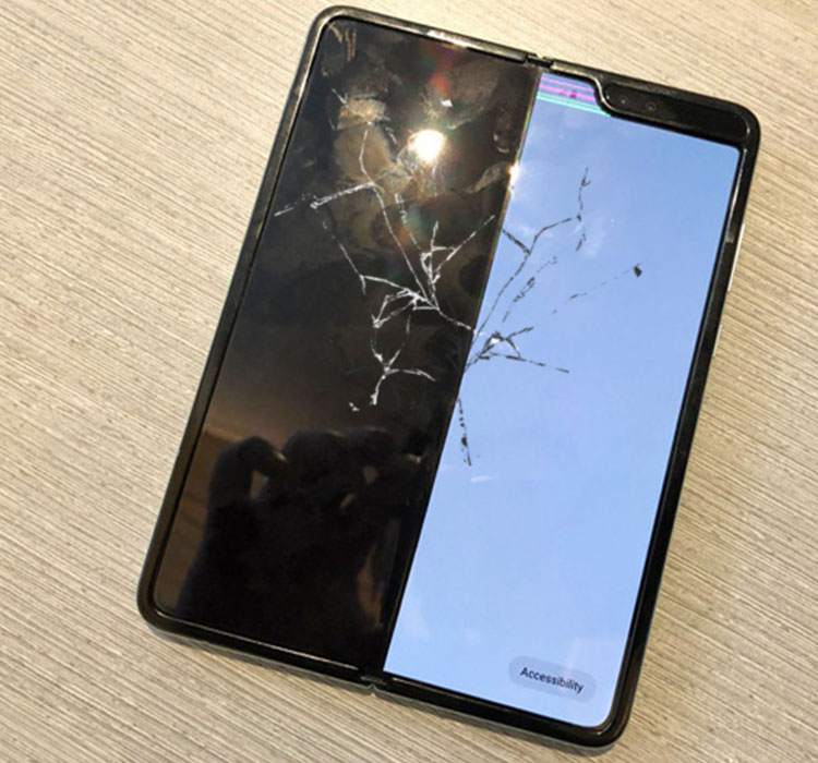 Thay mặt kính Samsung Galaxy Z Fold 2 