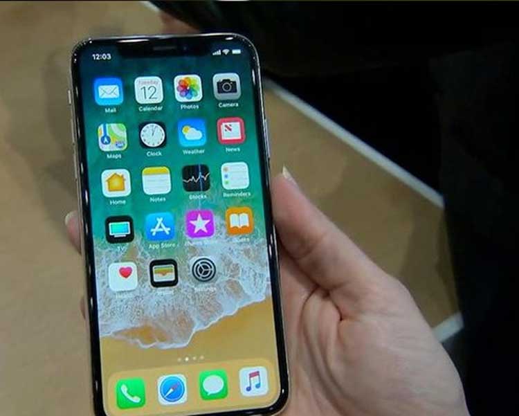 iPhone X bị trầy xước