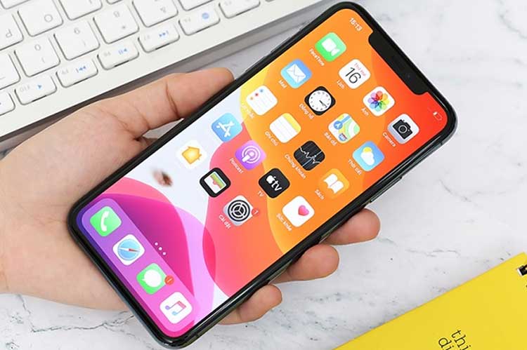 xoá trầy iPhone 11 Pro Max