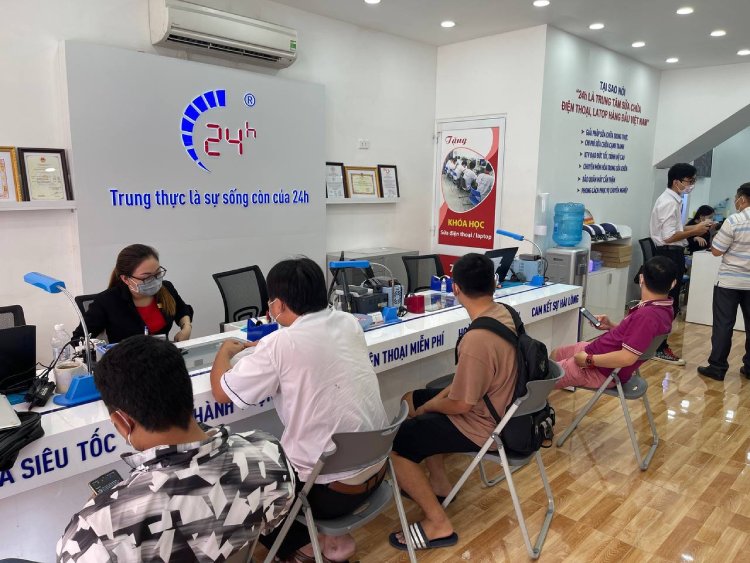 Thay bàn phím laptop tại 24h