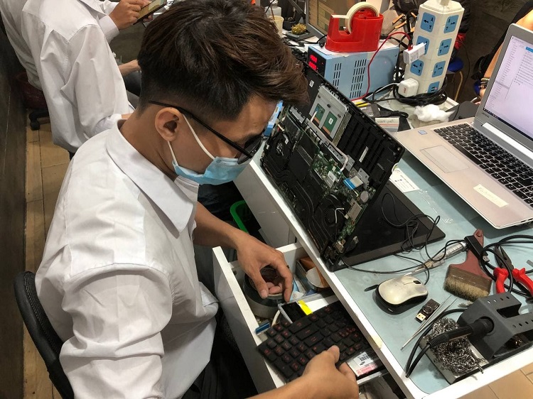 Thay cáp màn hình laptop Dell Inspiron 3521