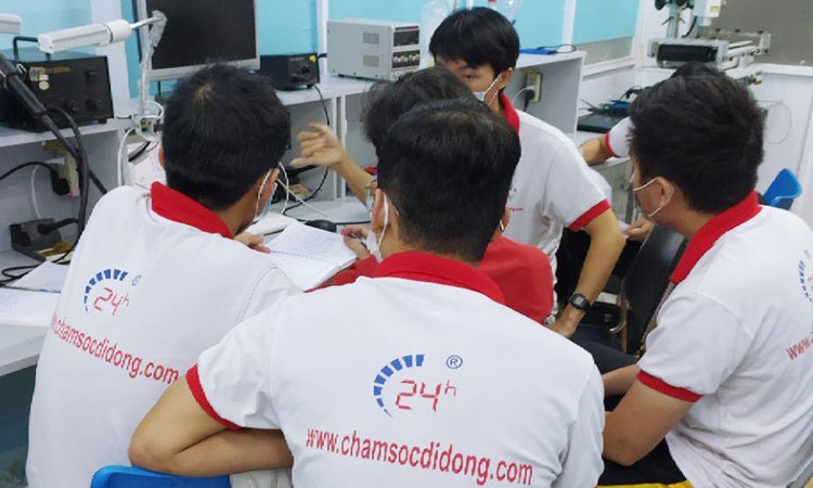 hoc sua dien thoai xong lam gi