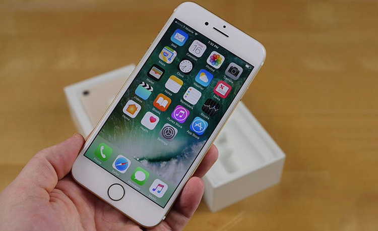 iphone-7-plus-bi-loi-pin-ao-hinh1